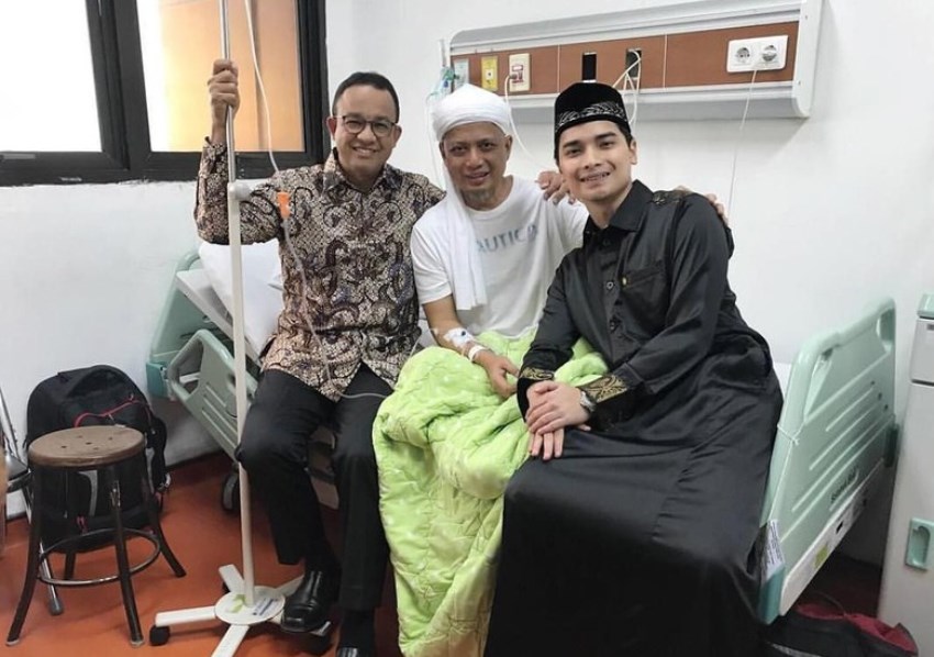 Dinyatakan Sembuh dari Kanker Ustad Arifin Ilham Kembali Dirawat di Rumah Sakit