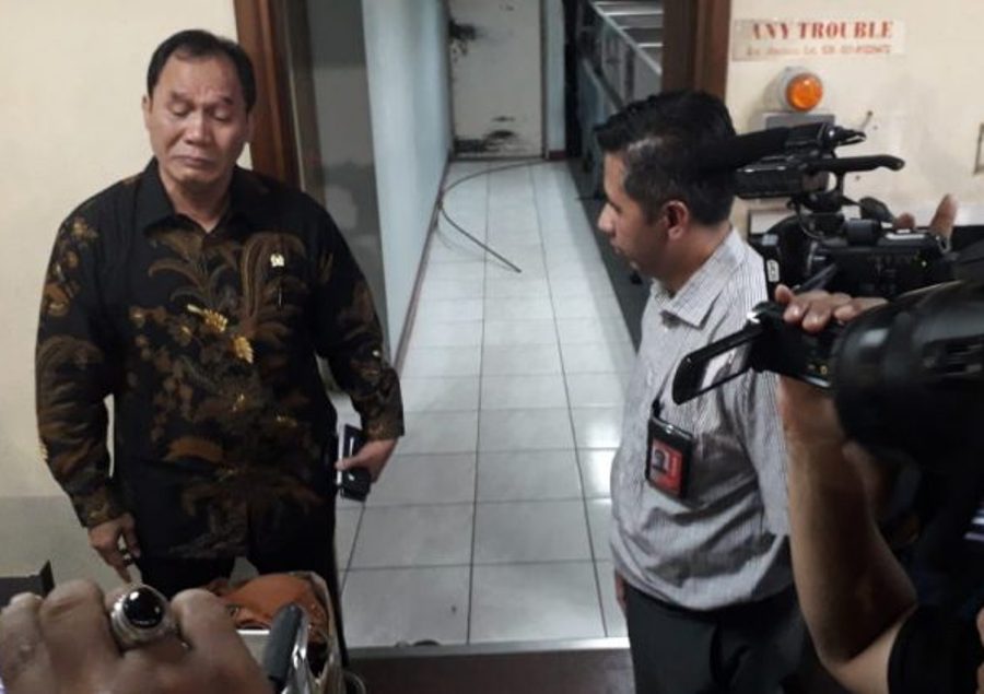Sidak di Bandara Juanda Anggota DPR RI Bambang Haryo Menangis Gegara Bagasi Penumpang Videonya Viral