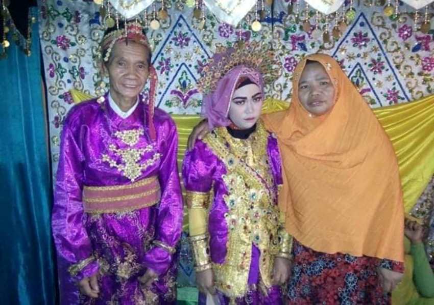 Viral Pernikahan Beda Usia di Kabupaten Sinjai Ekspresi Pengantin Wanita Jadi Sorotan