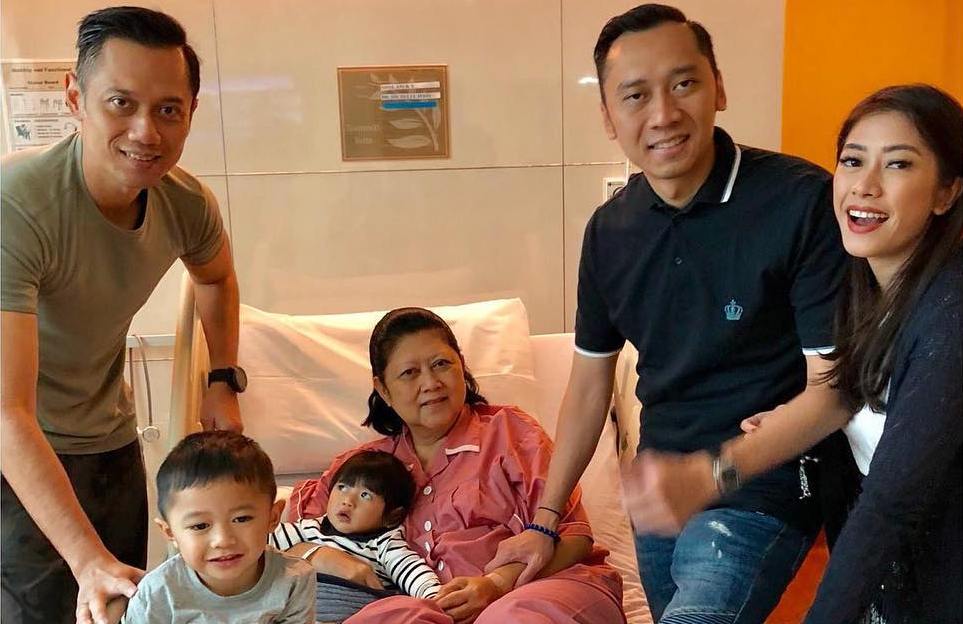 Dirawat di Singapura Sejak Sabtu Lalu Ani Yudhoyono Derita Kanker Darah