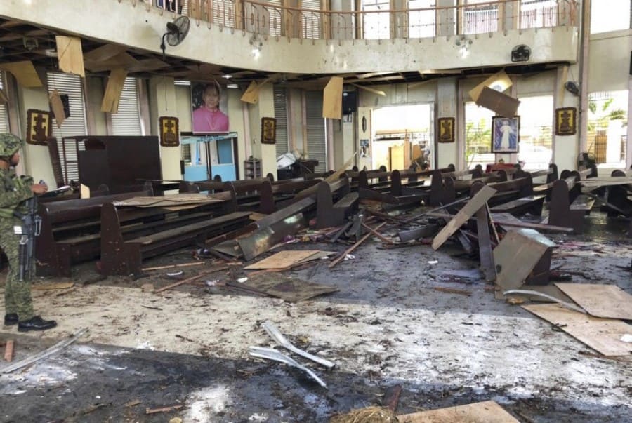 Serangan Bom Bunuh Diri di Gereja Filipina Pelaku Diduga Pasutri Asal Indonesia