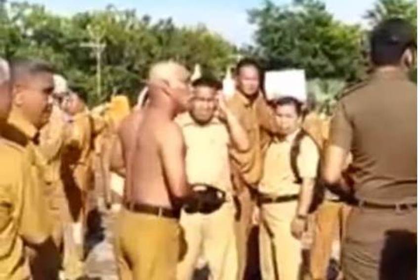 Viral Video PNS Mantan Koruptor Buka Baju Dinas saat Apel Viral Video PNS Mantan Koruptor Buka Baju Dinas saat Apel