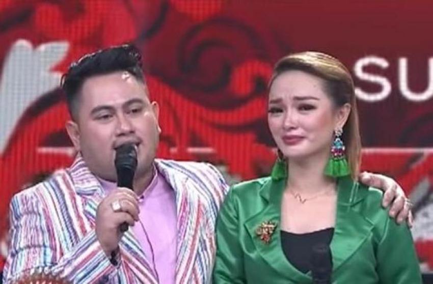 Dilamar Nassar di Atas Panggung Zaskia Gotik Menangis