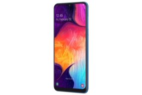 Samsung Galaxy A50 Tampak Kanan Blue