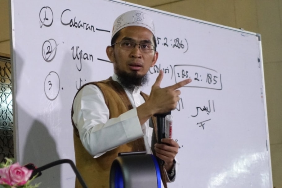 Tebak Ustadz Adi Hidayat Dukung Siapa di Pilpres 2019