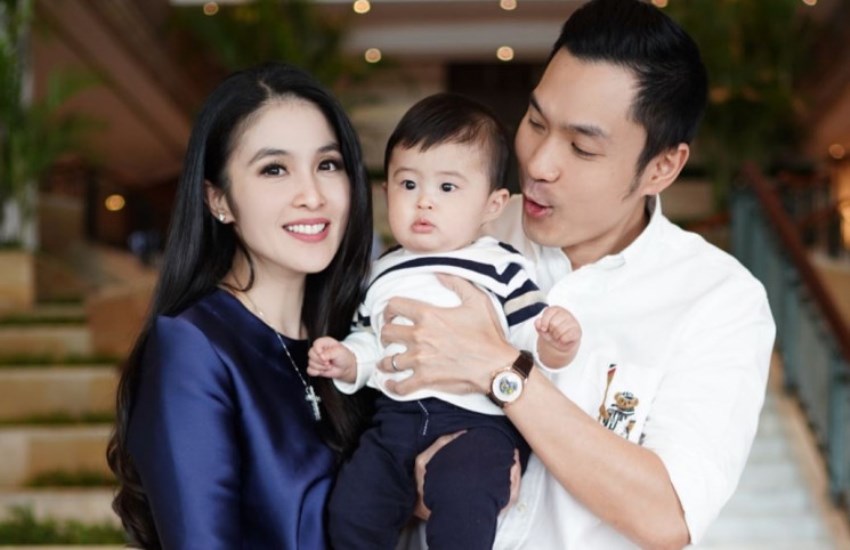 Usianya Baru Satu Tahun Anak Sandra Dewi Sudah Punya Jet Pribadi
