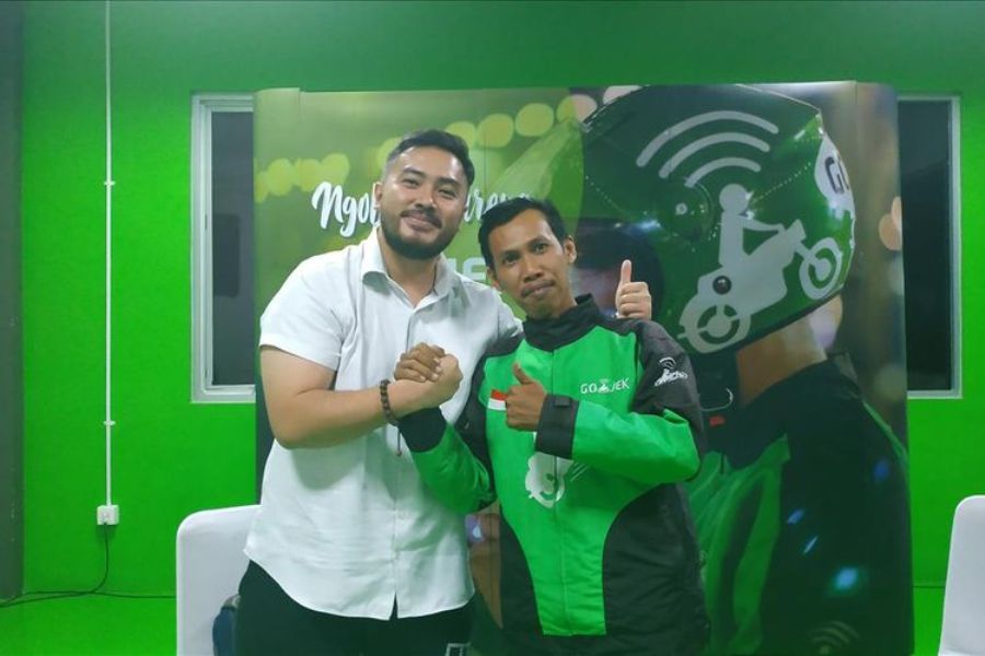 Dapat Uang 90 Juta Hasil Donasi Anton Budi Gojek Juga Terima Hadiah Motor dari Perusahaan