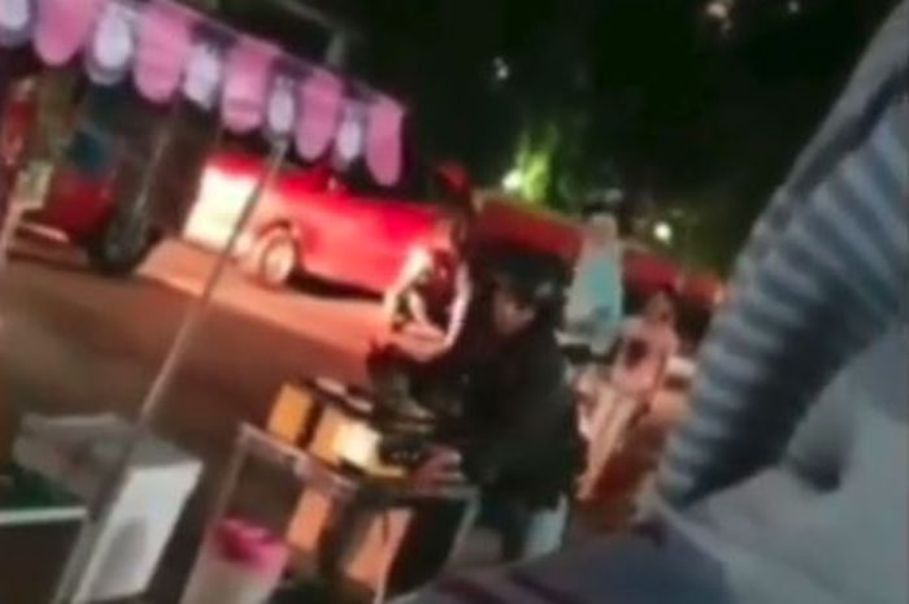 Diduga Tak Diberi Uang Jajan Suami Terekam Kamera Acak Acak Lapak Dagangan Istri