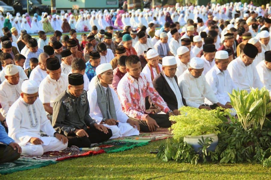 Sekedar Mengingatkan Ini Tata Cara Sholat Idul Fitri