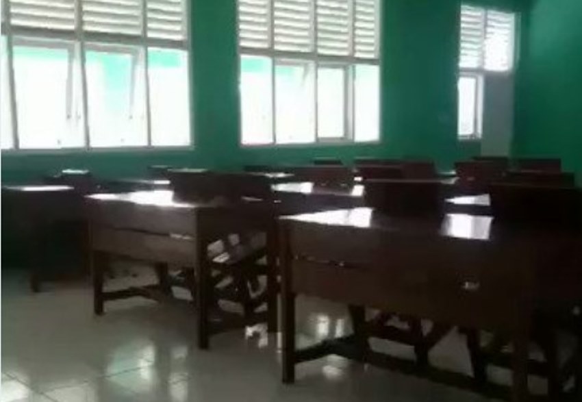 Bikin Bulu Kuduk Berdiri, Kursi di Laboratorium ini Bergerak Sendiri Bikin Bulu Kuduk Berdiri Kursi di Laboratorium ini Bergerak Sendiri