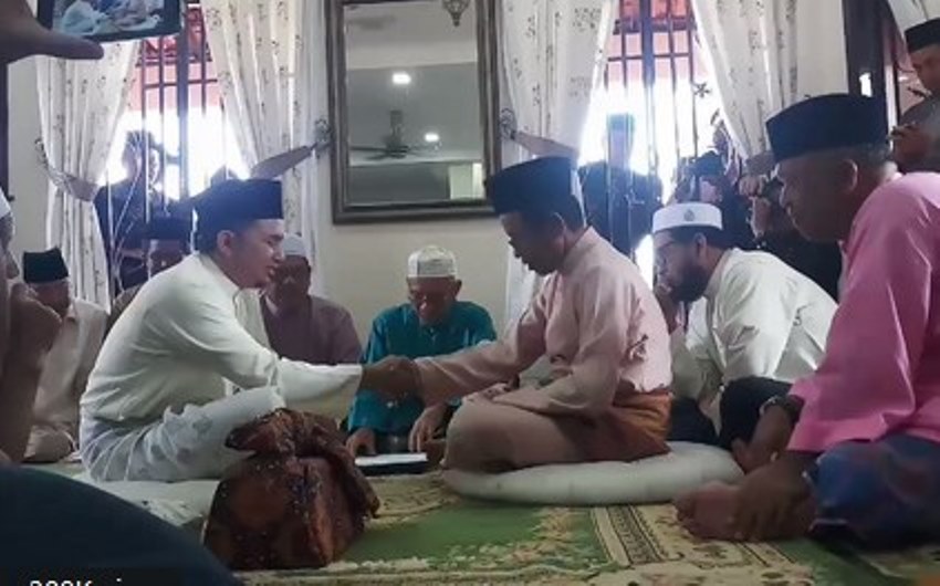 Saking Gugupnya saat Nikahkan Sang Putri, Ayah di Malaysia Malah Sebut Namanya Sendiri Saking Gugupnya saat Nikahkan Sang Putri Ayah di Malaysia Malah Sebut Namanya Sendiri