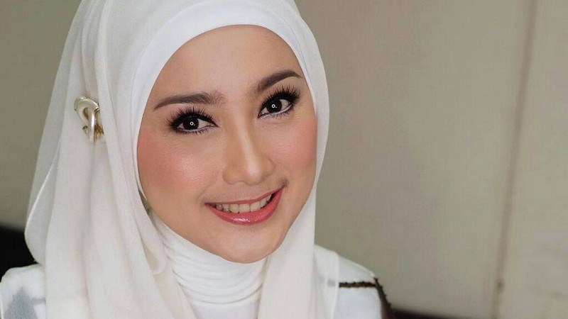 Terbongkar Ternyata Raffi Ahmad Pernah Naksir Desy Ratnasari Sampai Kirim Buket Bunga