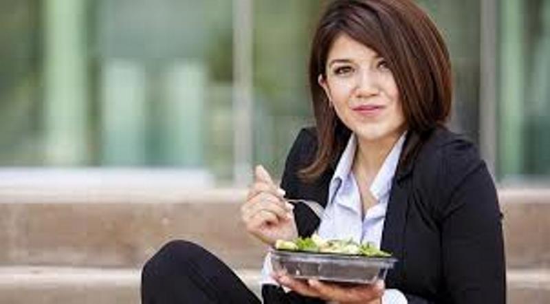 Sibuk Bekerja 6 Tips Makan Siang Sehat Ini Harus Dicoba
