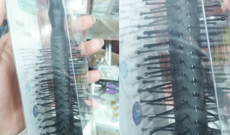 Beli sisir penuh rambut