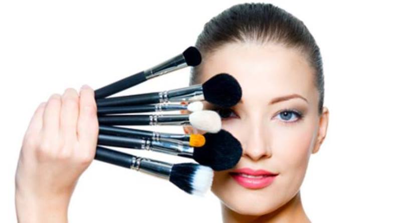 Tips Makeup Natural Untuk Pemula Dijamin Enggak Menor