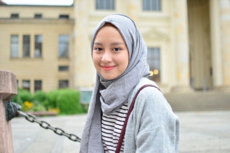Tips Tampil Cantik Dengan Jilbab