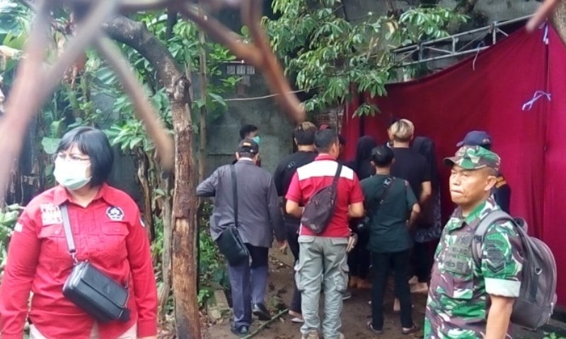 Merasa Ada Kejanggalan Makam Ibunda Rizky Febian Dibongkar dan Jenazahnya Diotopsi min