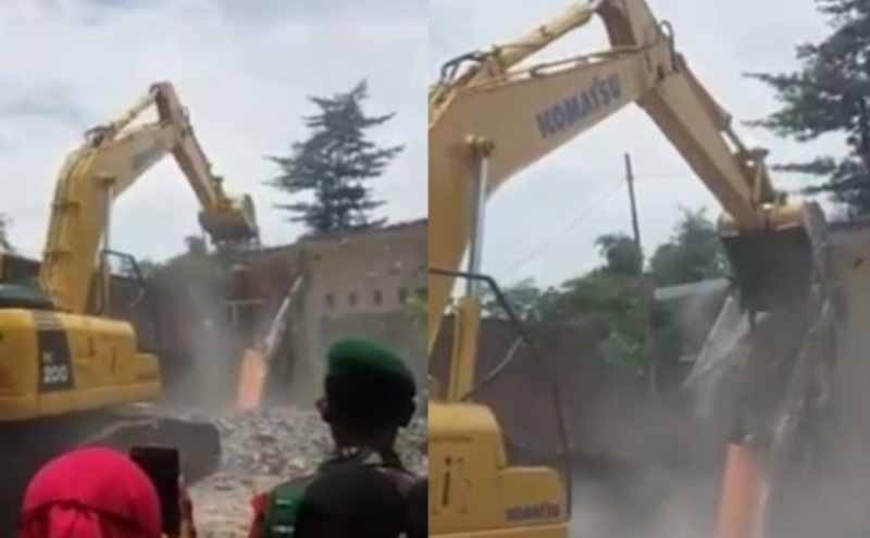 Suami di Ponorogo Hancurkan Rumah dengan Eskavator Gara gara Istri Ketahuan Selingkuh