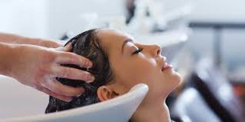 6 Manfaat Creambath Untuk Rambut