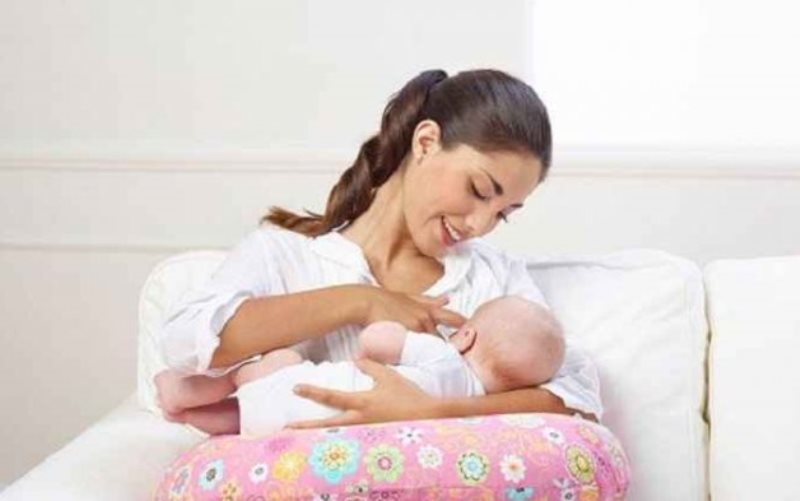 8 Tips Jalani Puasa Bagi Ibu Menyusui