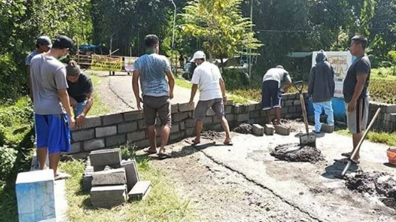 Foto Viral Warga Tutup Akses Jalan Masuk Desa dengan Tembok Ternyata Ini Penyebabnya