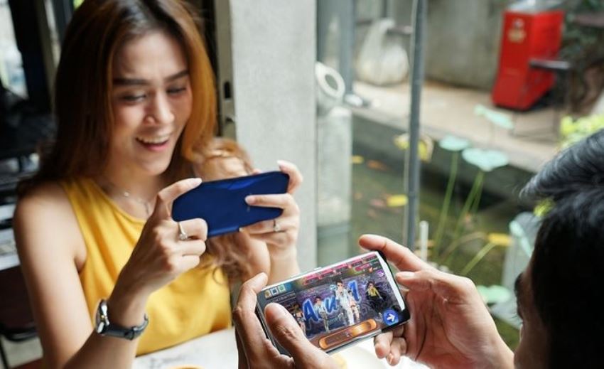 5 Aksesoris Gaming Smartphone yang Harus Kamu Punya