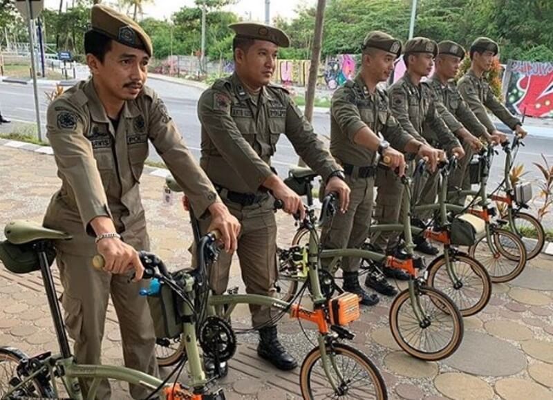 Klarifikasi Foto Viral Satpol PP Pakai Sepeda Brompton Rp 90 Juta