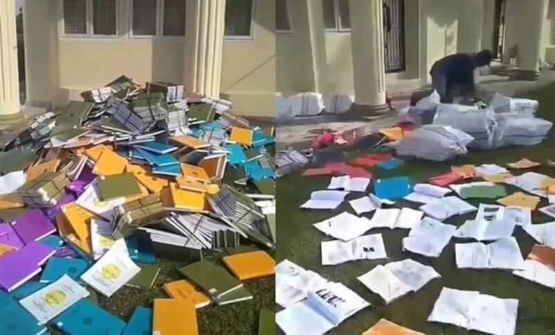 Seakan Dicampakkan Tumpukan Skripsi Unilak Dibuang dari Jendela