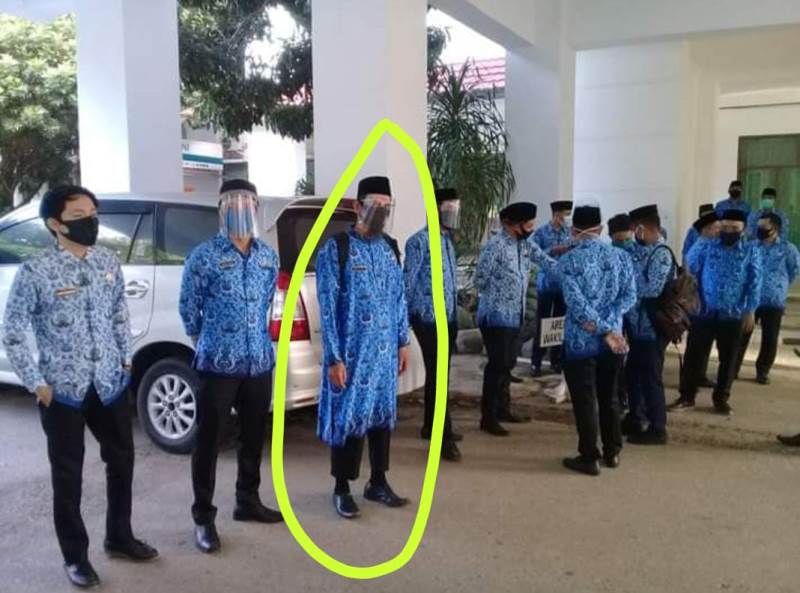 Seperti Model Gamis ASN ini Pakai Baju Korpri Panjang Sampai Lutut