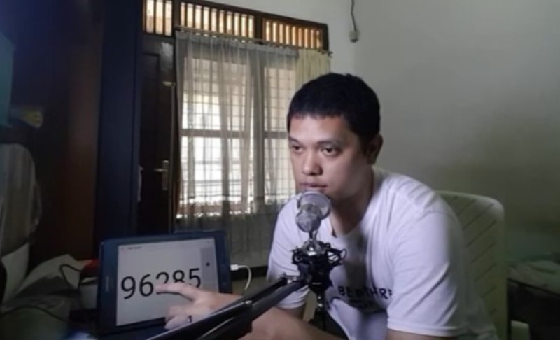 Niat Banget! YouTuber ini Berhasil Bilang Anjay Hingga 100.000 Kali -  Rancah Post