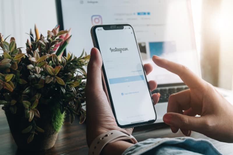 Cara Membuat Swipe Up di Instagram dan Syaratnya