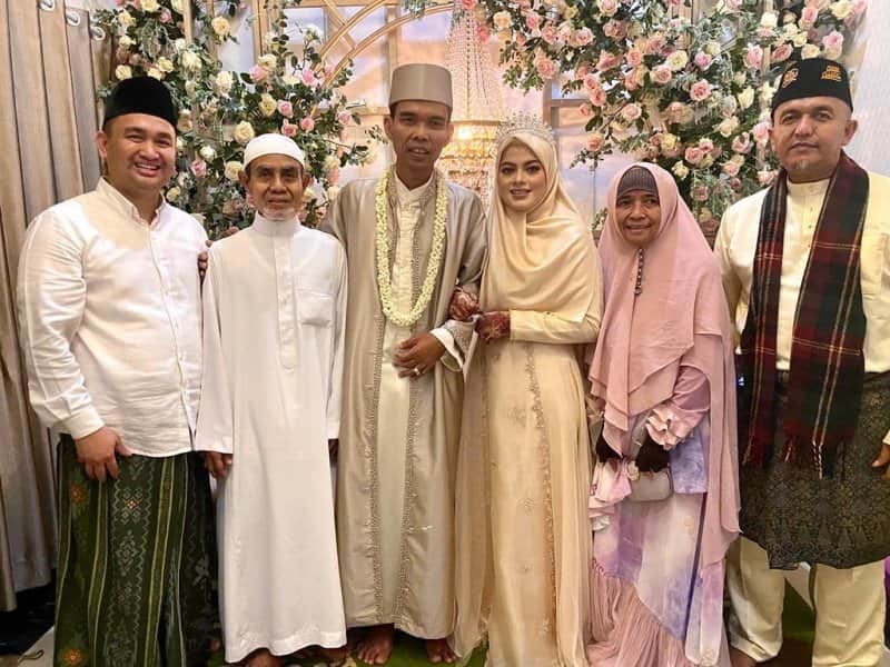 Pernikahan Dimajukan Ustadz Abdul Somad Resmi Persunting Gadis Asal Jombang
