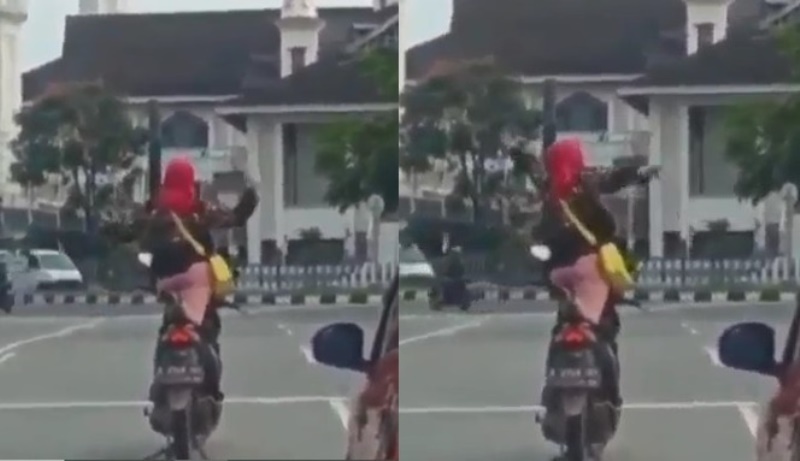 The Real Raja Jalanan Emak emak ini Asyik Joget Di Atas Motor Saat Lampu Merah