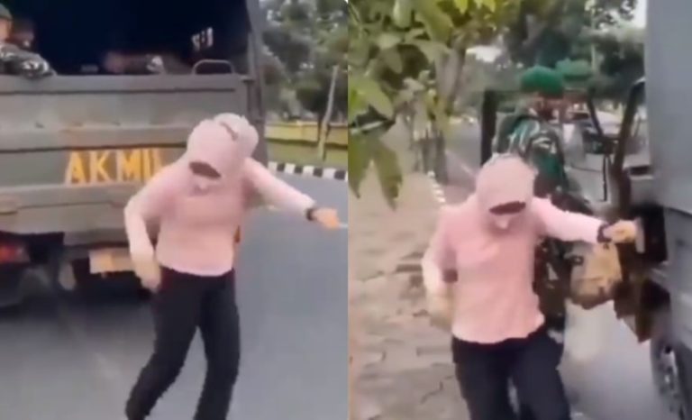 Cuma Demi Konten Wanita ini Joget Heboh ala TikTok di Depan TNI