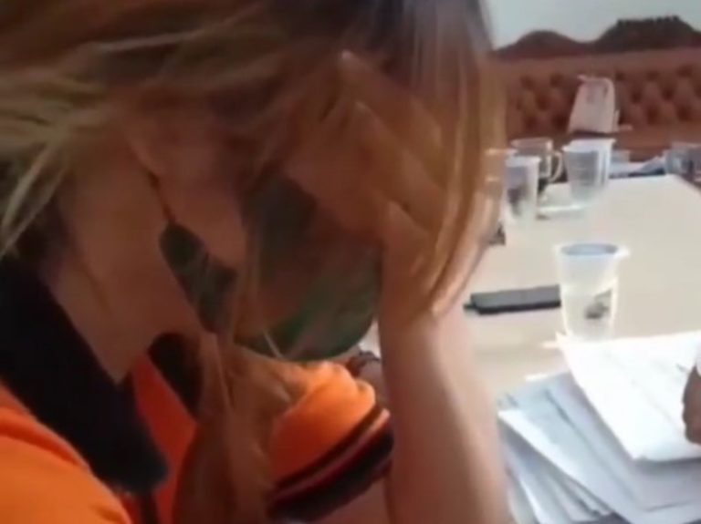 Cuma Gara gara Ini Petugas Penyalur BST di Bekasi Dibentak Warga Hingga Menangis