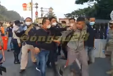 Detik detik Insiden Ribut Antara Paspampres dengan Polisi di Penyekatan Jakbar