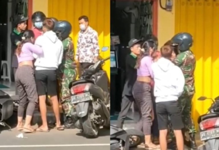 Diduga Akibat Rebutan Pacar Dua Cewek Duel di Pinggir Jalan Hingga Dilerai TNI