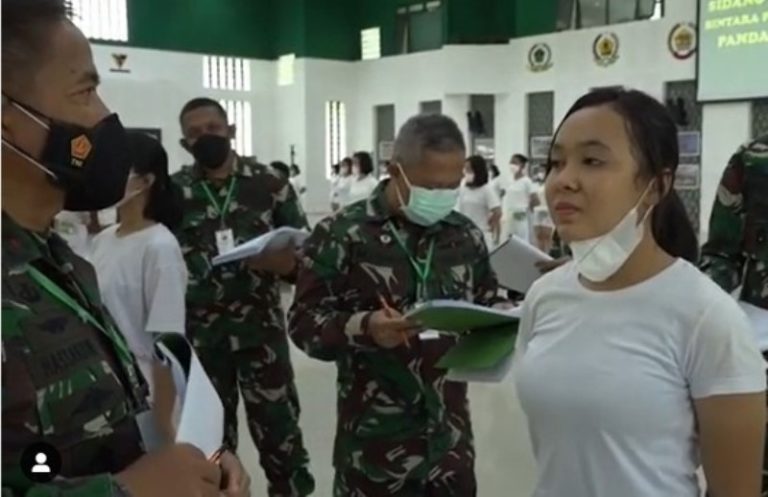 Saat Ditanya Alasan Masuk TNI Wanita ini Ngaku Untuk Bikin Mantan Pacar Menyesal