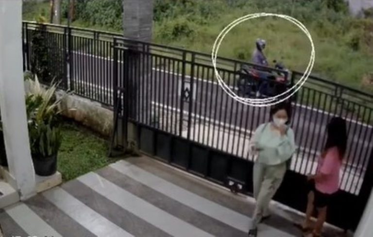VIRAL Aksi Pria Pengendara Motor Pamer Kelamin di Depan Kos kosan di Malang