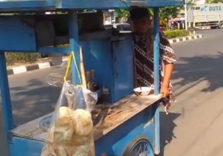 VIRAL Tukang Mie Ayam Tolak Layani Pembeli Karena Belum Divaksin Sindir Pemerintah