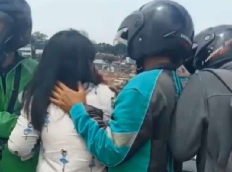 Aksi Nekat Wanita Coba Bunuh Diri di Flyover Pasupati Digagalkan Ojol dan Polisi