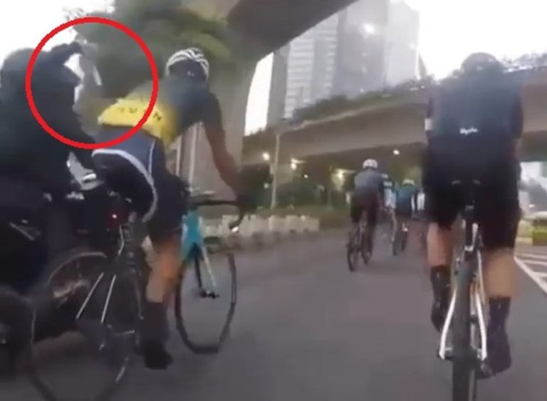 Viral HP Pesepeda Dijambret Pengendara Motor Saat Gowes di Kawasan Sudirman