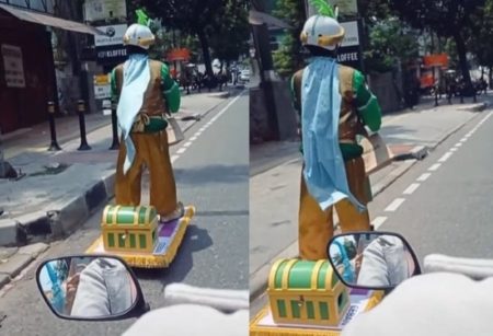 Kayak Aladdin Driver Ojol ini Antar Pesanan Pelanggan Naik Karpet Terbang