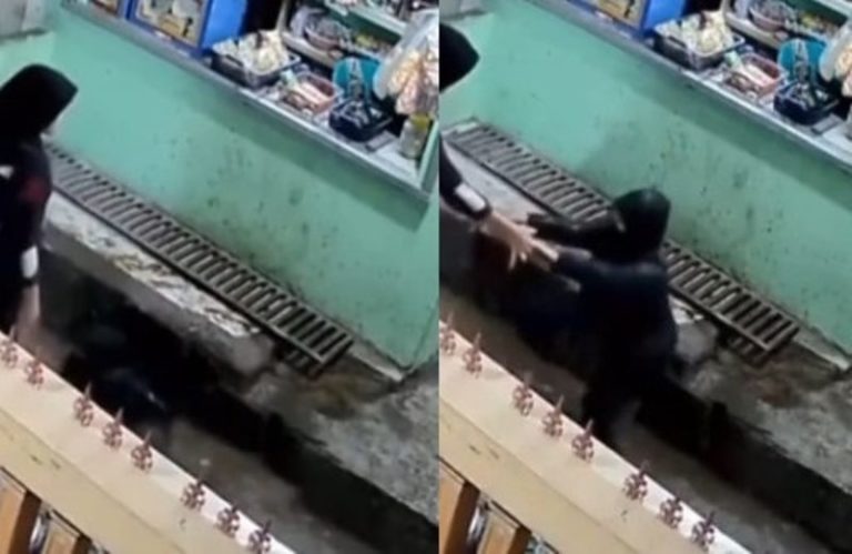 Meleng Saat Jalan Wanita ini Berakhir Kecebur Comberan Hingga Basah Kuyup