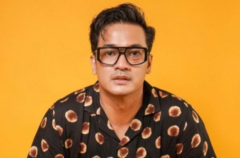 Seorang Pria Mirip dengan Mendiang Bibi Andriansyah