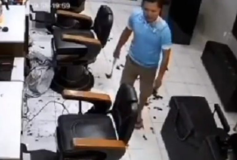 Pria di Bogor Nekat Bawa Celurit ke Barbershop Gegara Hasil Cukur Tak Sesuai Pegawai Auto Ngibrit