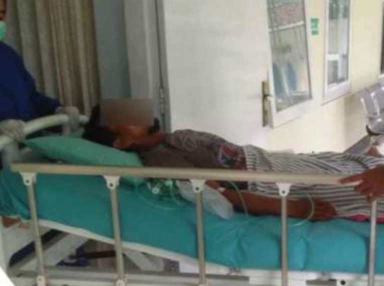 Diduga Kesurupan, Istri di Lumajang Nekat Potong Kelamin Suami Saat Akan Bercinta Diduga Kesurupan Istri di Lumajang Nekat Potong Kelamin Suami Saat Akan Bercinta