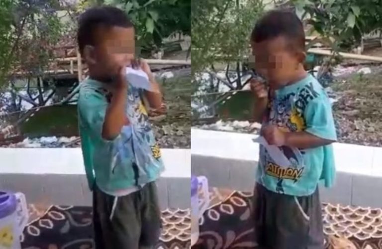 Viral Kebiasaan Aneh Bocah di Bekasi Doyan Makan Kertas Layaknya Camilan