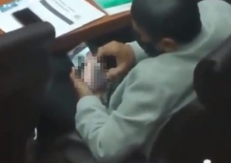 Heboh Anggota DPR Diduga Nonton Video Porno Saat Rapat Vaksinasi
