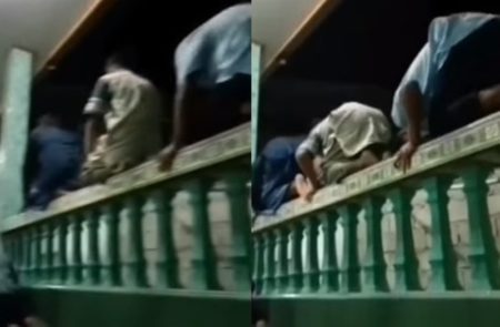 VIRAL Video Para Pria Salat Tarawih di Atas Pagar Musala Kenapa